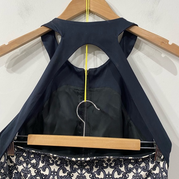 Robert Rodriquez Halter/ Sleeveless Dress Front zippered in Black/ Cream size 6 - Picture 5 of 13